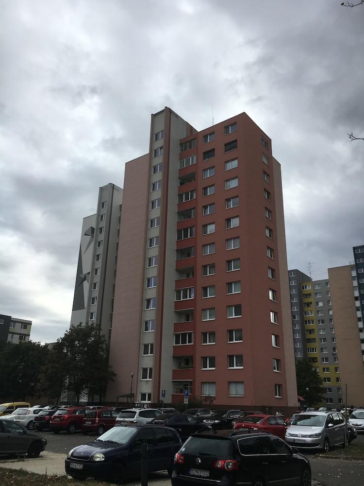 Circle Apartments Ipelska Bratislava Dış mekan fotoğraf